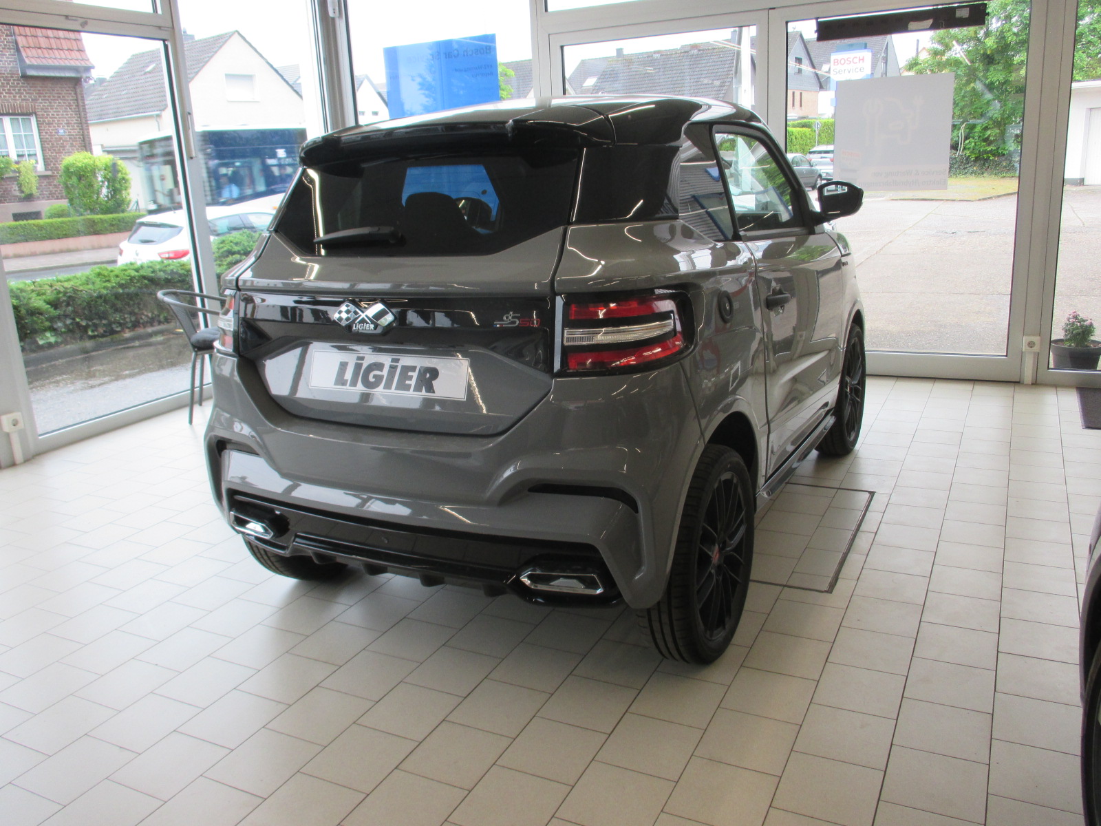 Ligier JS50 Ultimate Ansicht
